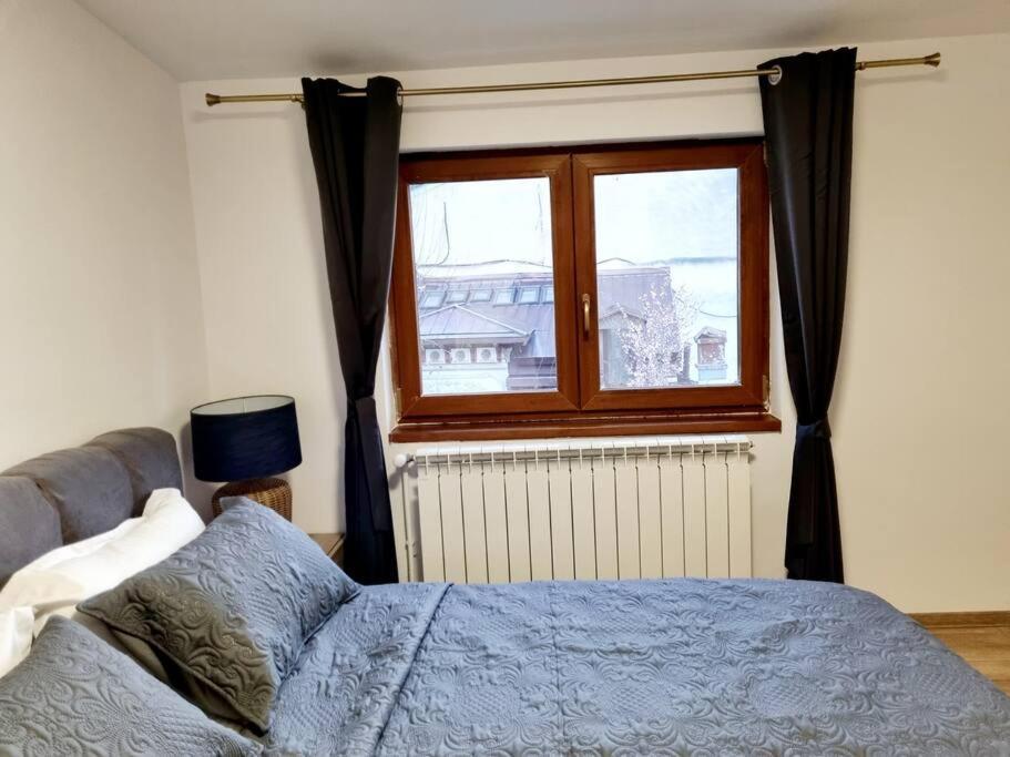 Cozy Apartment Near City Center Bukarest Eksteriør billede