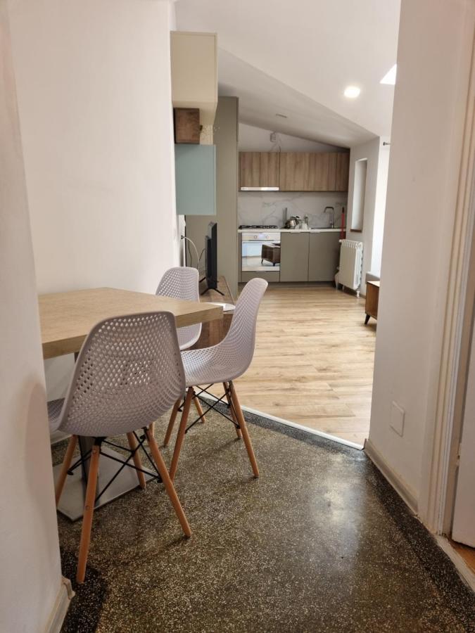 Cozy Apartment Near City Center Bukarest Eksteriør billede